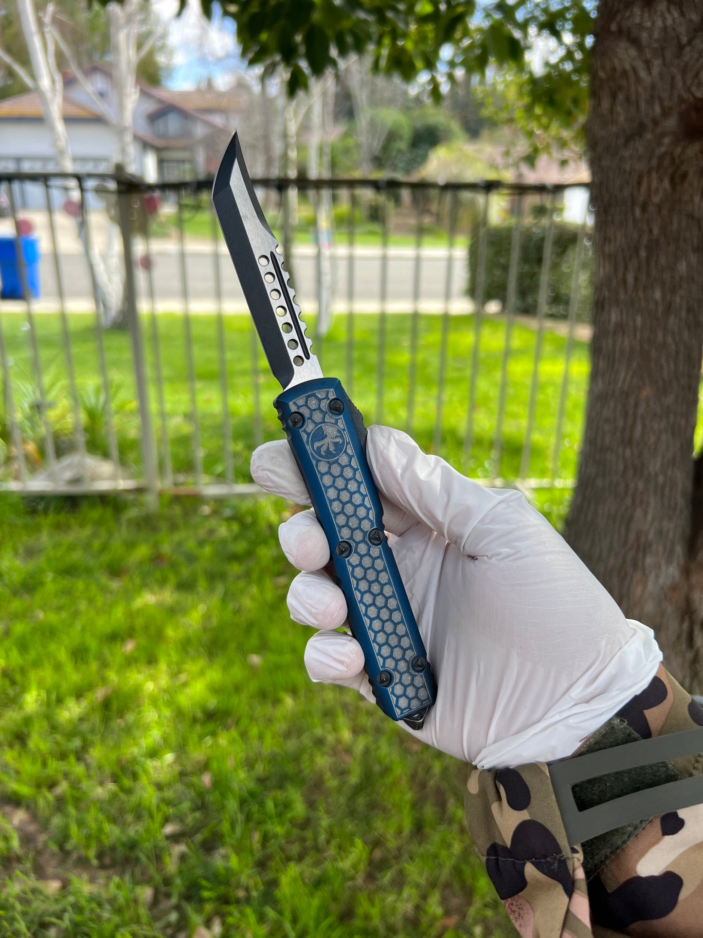 Microtech Ultratech Weathered Blue Hex Pattern w/ Distressed Black Hellhound Signature Series 119-1HXWBLS