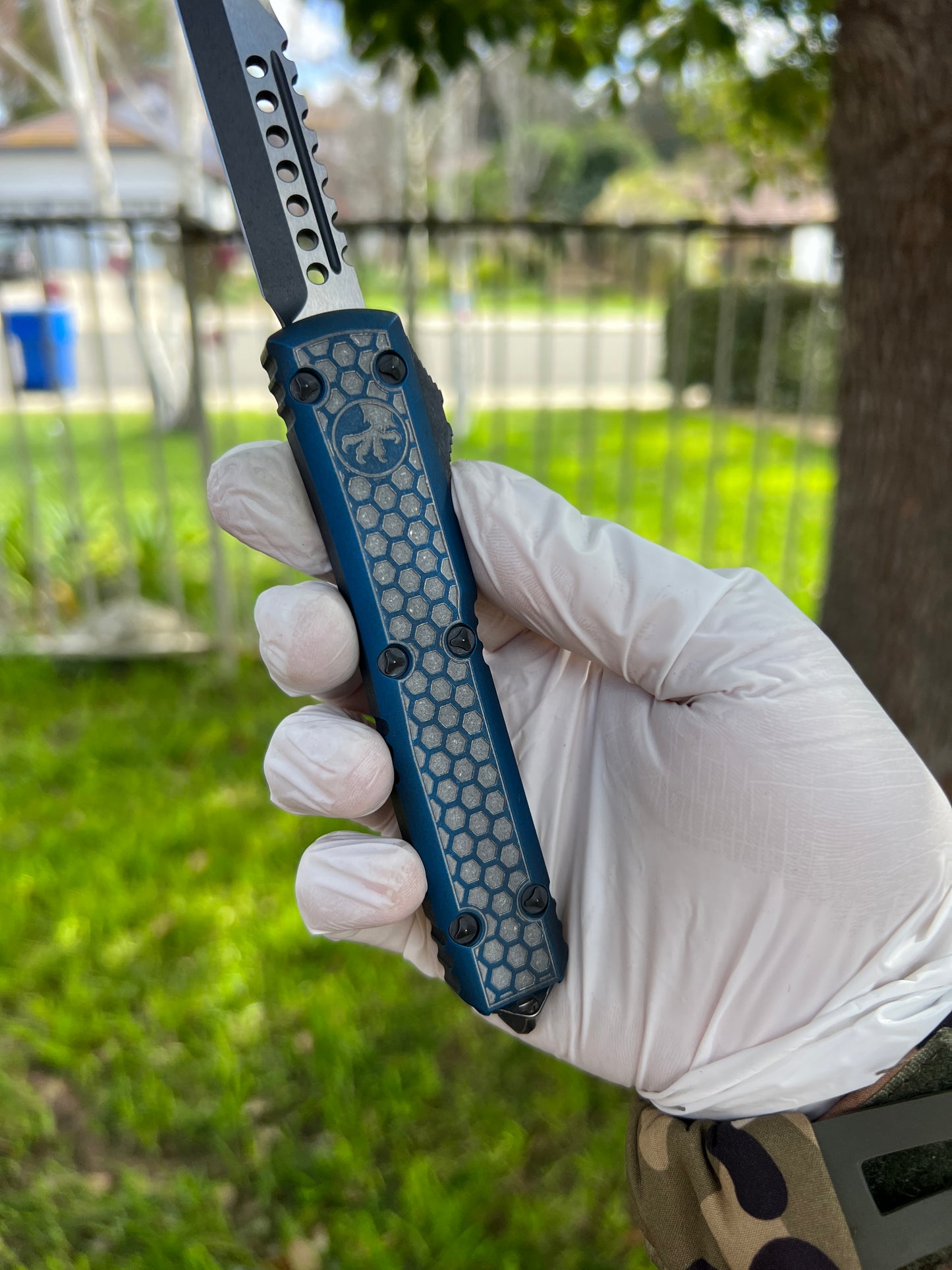 Microtech Ultratech Weathered Blue Hex Pattern w/ Distressed Black Hellhound Signature Series 119-1HXWBLS