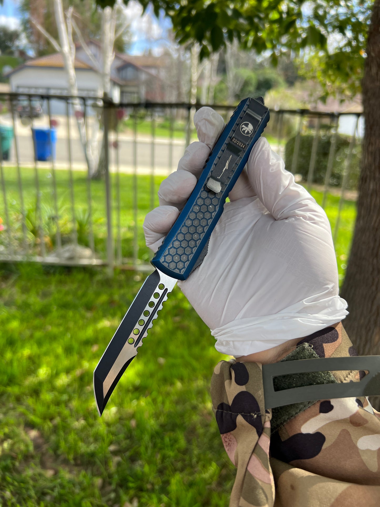 Microtech Ultratech Weathered Blue Hex Pattern w/ Distressed Black Hellhound Signature Series 119-1HXWBLS