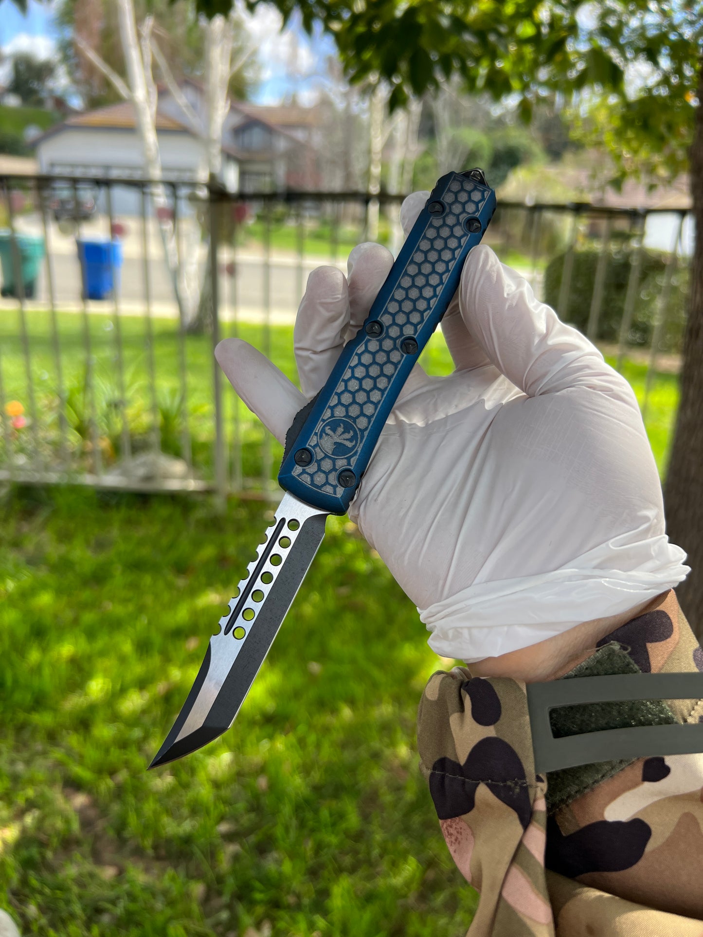 Microtech Ultratech Weathered Blue Hex Pattern w/ Distressed Black Hellhound Signature Series 119-1HXWBLS