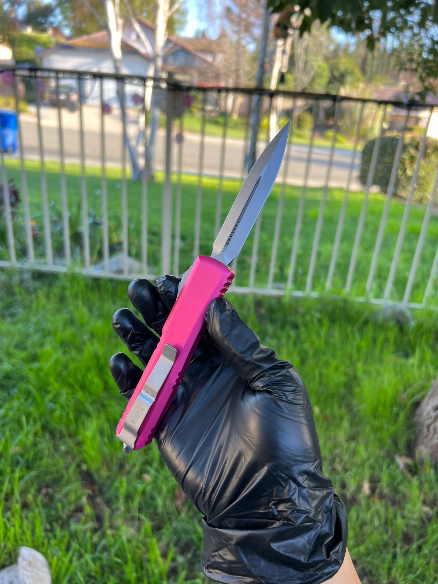 Microtech 122-10PK Ultratech AUTO OTF 3.46" Stonewashed Double Edge Dagger Blade, Pink Aluminum Handles