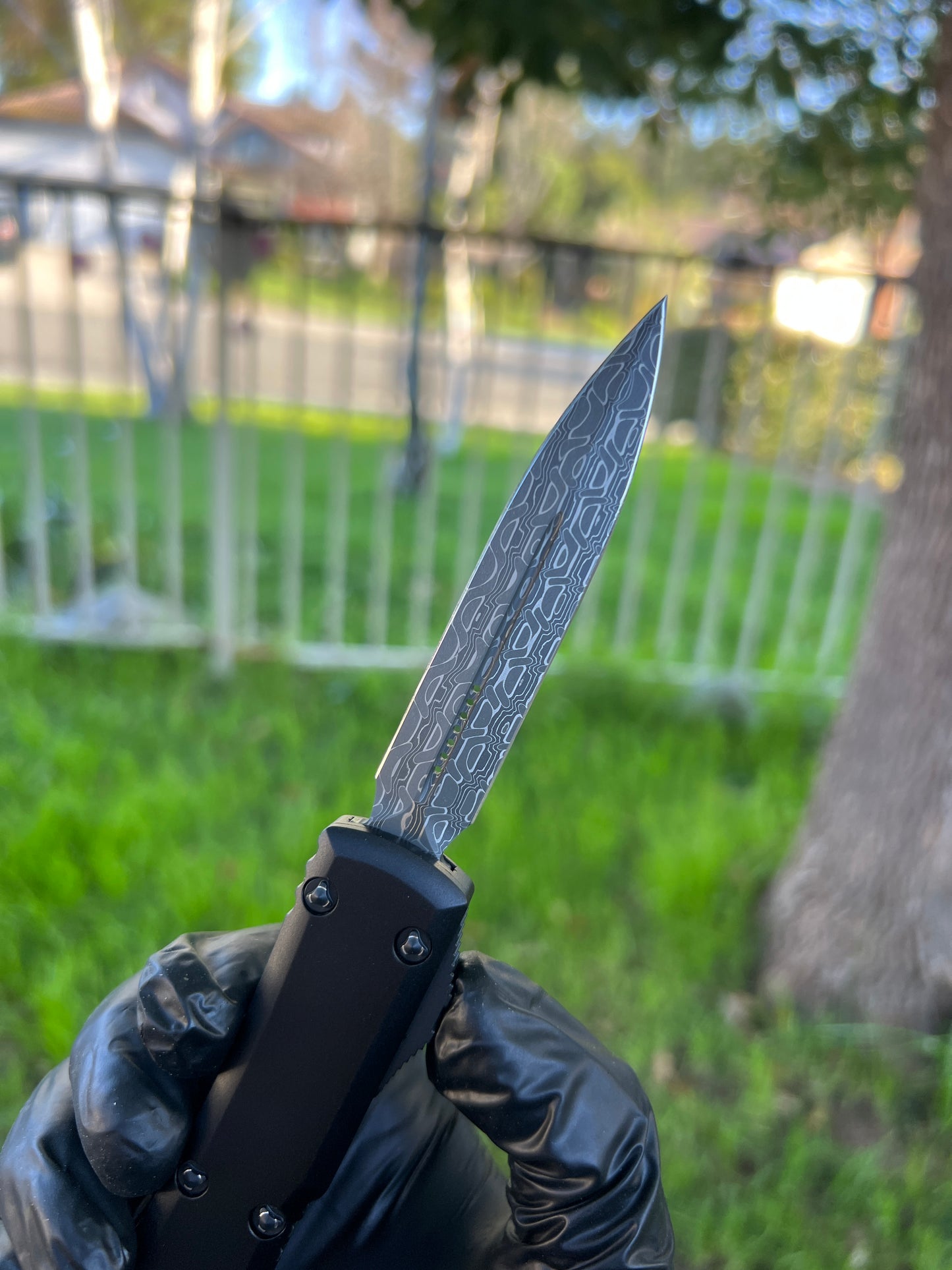 Microtech 122-16S Ultratech Signature Series AUTO OTF Knife 3.46" Damascus Double Edge Dagger Blade, Black Aluminum Handle