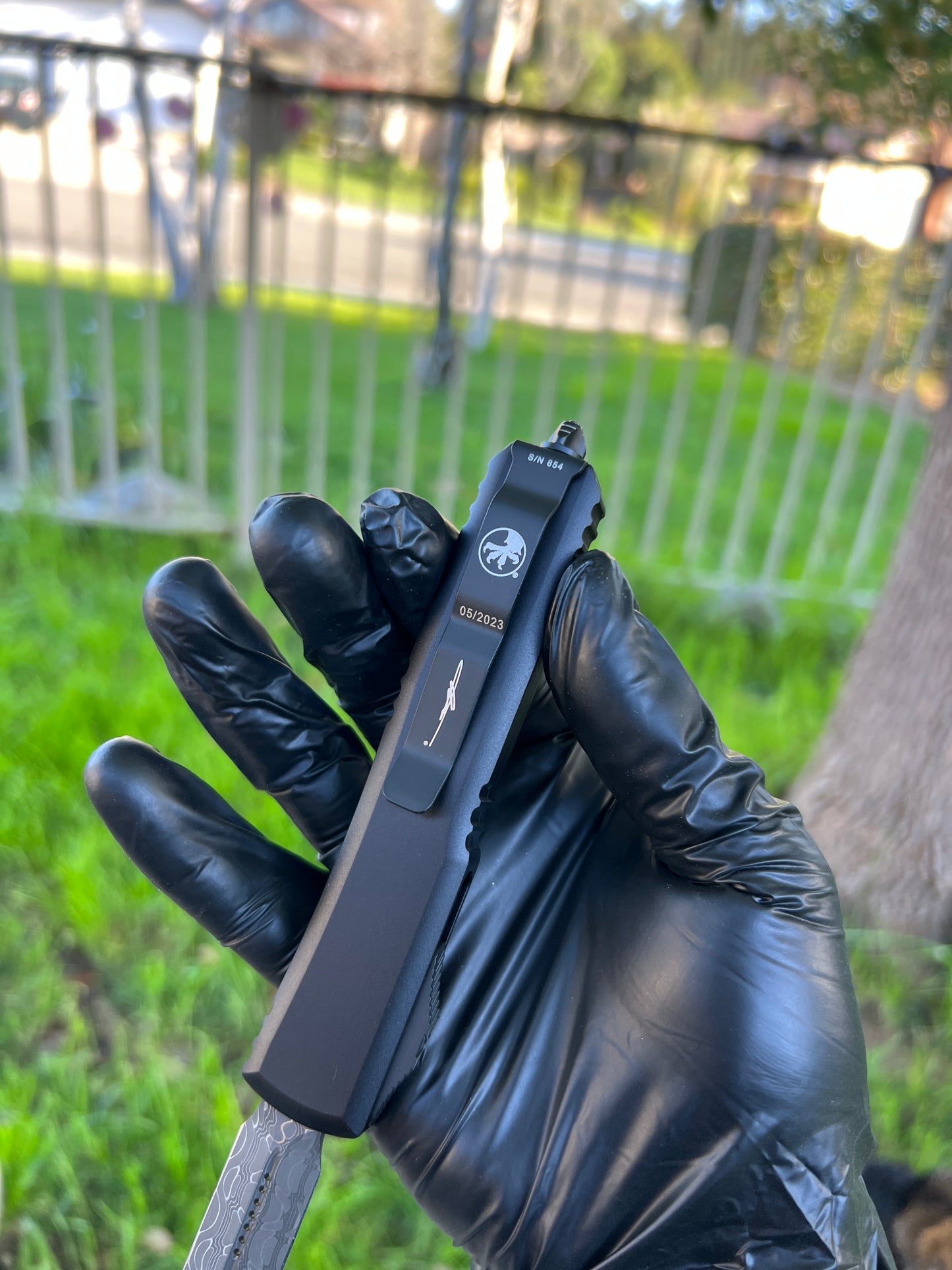 Microtech 122-16S Ultratech Signature Series AUTO OTF Knife 3.46" Damascus Double Edge Dagger Blade, Black Aluminum Handle