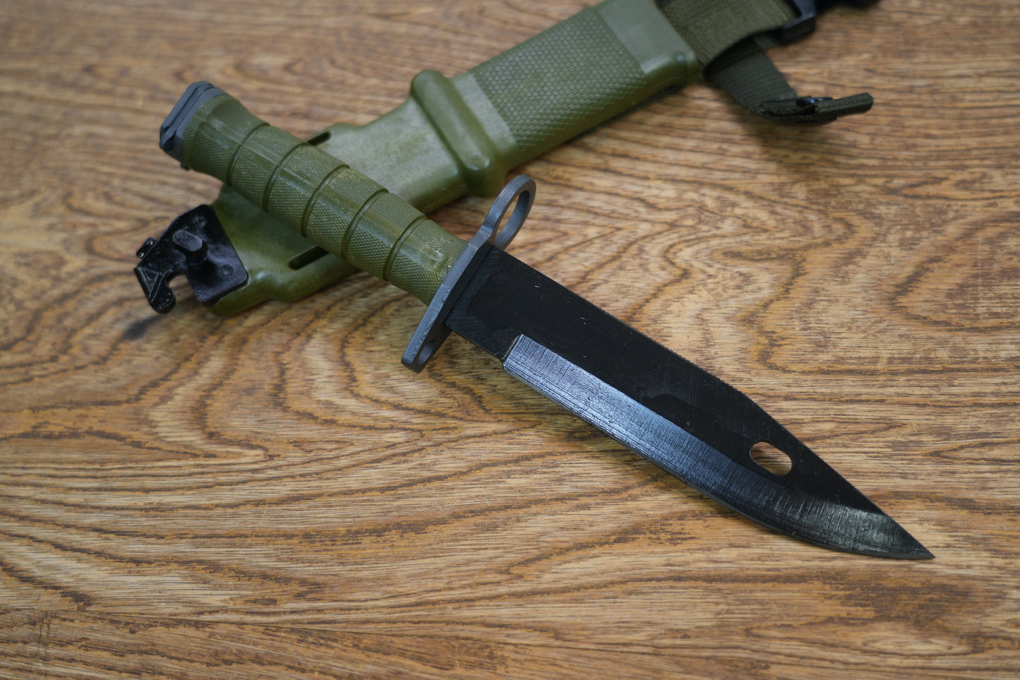 Ontario 490 M9 Bayonet & Scabbard 7" Blade, OD Green Handle - 6220